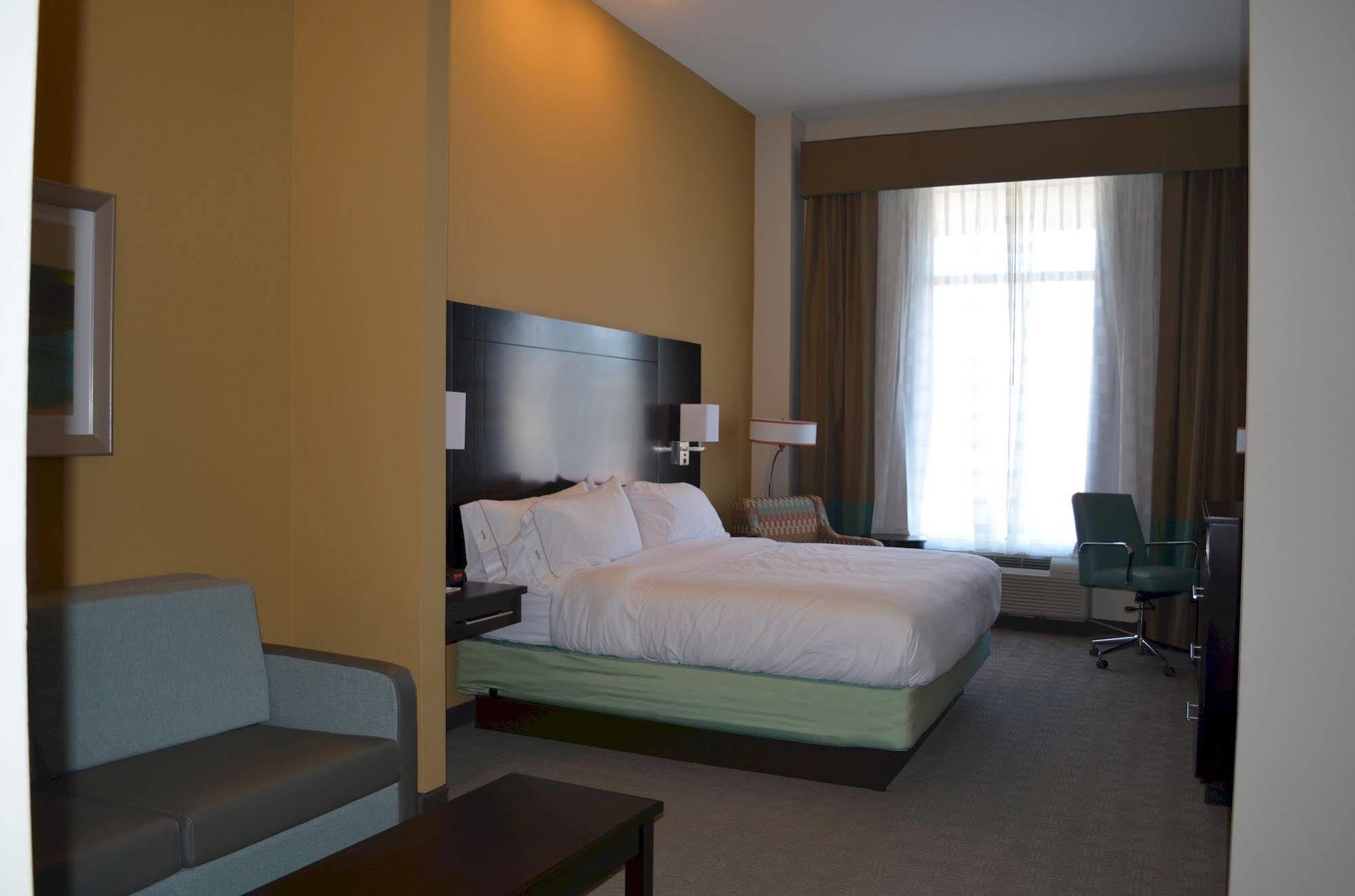 Holiday Inn Express & Suites Austin South By Ihg Extérieur photo